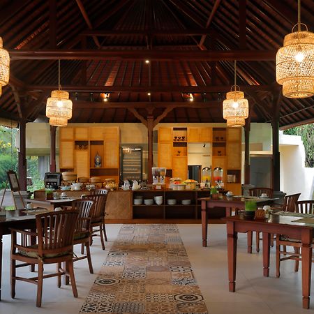 Santi Mandala Villa & Spa Sukawati Buitenkant foto